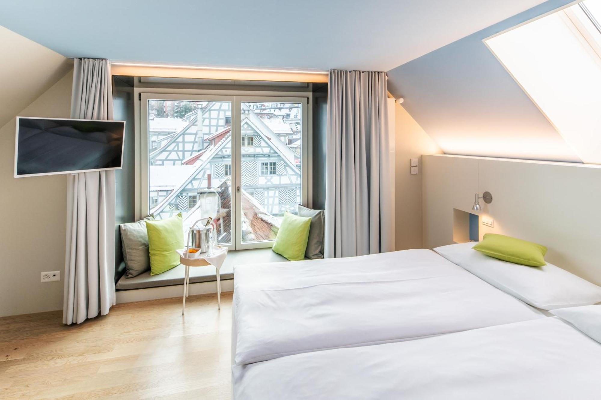 Dom Hotel